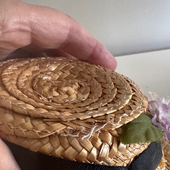 Straw Hats  (4) Miniatures for Crafting Projects Creative Co-Op - Picture 5 of 8